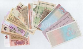 17db-os vegyes, nagyrészt bankjegy tétel, közte Kongó, Lettország, Malajzia, valamint szükségpénzek ...