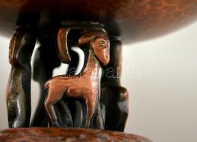 Tevan Margit (1901-1978): Talpas kínálótál, kecske figurákkal, vörösréz, jelzett, m:10 cm, d:17 cm