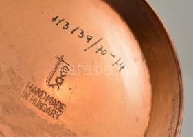 Tevan Margit (1901-1978): Talpas kínálótál, kecske figurákkal, vörösréz, jelzett, m:10 cm, d:17 cm