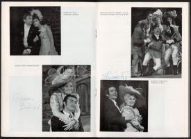 Az Operettszínház színészeinek aláírása programfüzetben(Honthy Hanna, Oszvald Marika, Németh Marika,...