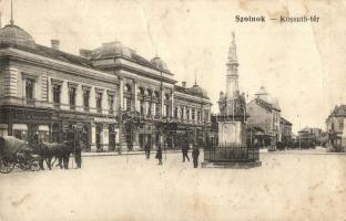 Szolnok, Kossuth tér, Sebők Nándor, Komáromi József, Fehér Adolf és Konsitzky György üzlete, gyógyszertár, népbank (fa)