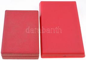 ~1970-1980. "MÁV Szolgálati Emlékérem" 35 év után, zománcozott fém jelvények, egyik szalag...