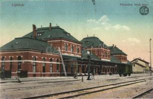 Lipótvár, Újvároska, Leopoldov; vasútállomás belső része / railway station (r)