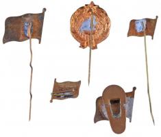 ~1950-1970. 5db-os jelvény és kitűző tétel vörös csillagos zászlók és egy címer kitűző T:2,2-