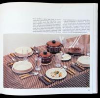 A szépen terített asztal. Szerk.: Vadas József. h.n., 1986, OMFB. Kiadói kartonált papírkötés