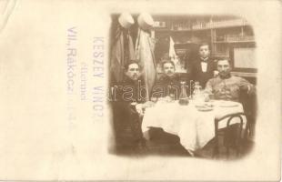 Budapest VII. Rákóczi út 44. Keszey Vincze étterme, italozó K.u.K. katonák, belső, photo (EK)