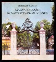Pereházy Károly Magyarországi kovácsoltvas-műveltség. Bp., 1982, Corvina. Kiadói egészvászon-kötés, kiadói papír védőborítóban, kissé foltos borítóval.