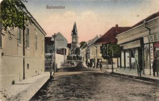 Szászváros, Broos, Orastie; Iskola tér, Benkő Lajos, Stelescu üzletei, Ardeleana bank, Szászvárosi könyvnyomda kiadása / square, shops, bank (kopott sarkak / worn corners)