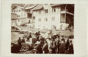 Tátra, üdülés vége, utazók csomagjaival megrakott szekerek / travelers, carriages loaded with luggages, photo