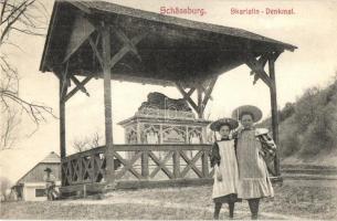 Segesvár, Schassburg, Sighisoara; Skariatin Denkmal, Verlag H. Zeidner / emlékmű, gyerekek / monument, children