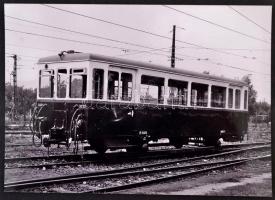 cca 1991 12 db HÉV fotó, egyrészük a hátoldalon feliratozva, egy pecséttel jelzett, egyrészük dátumo...