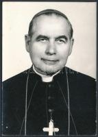 1986 Bánk József váci érsek sajátkezű üdvözlő sorai és aláírása őt magát ábrázoló fotó hátulján