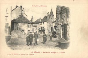 Le Béage, Entrée du Village, La Place / square, hotel
