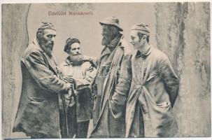 Üdvözlet Munkácsról! Zsidó férfiak, Judaika. Bertsik Emil kiadása / Jewish men from Mukacheve, Judaica (ázott sarok / wet corner)
