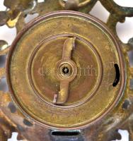 XIX. sz vége. Antik asztali óra sárgaréz tokkal, hibátlan zománc számlappal, működő, jó állapotban. ...