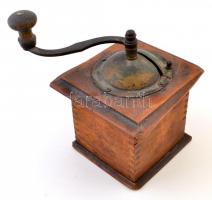 Tekerős antik fa kávédaráló. Fiókgomb hiányzik / Vintage coffegrinder