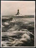 1937 Brit hadihajó, sajtófotó, hátulján feliratozva, pecséttel jelzett, 20×15 cm /  1937 UK battleship, press photograph, 20×15 cm