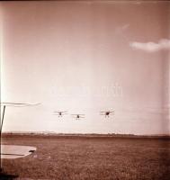 cca 1960 Budaörsi reptér, 7 db szabadon felhasználható vintage negatív, 6x6 cm