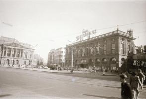 cca 1963 Budapest, a Nemzeti Színház és a Corvin áruház, szabadon felhasználható vintage negatív, 6x9 cm
