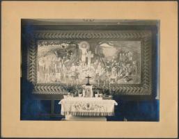 cca 1923 ,,Regnum Marianum cserkész fényképészei pecsétjével ellátott fotó, amely egy cserkészeket ábrázoló oltárképről készült, 12x16 cm, karton 15,5x20 cm
