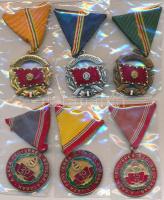 1964. "Haza Szolgálatáért Érdemérem" arany, ezüst és bronz fokozata. Aranyozott, ezüstözött és patinázott Br kitüntetés mellszalagon + 1965. "Szolgálati Érdemérem - A Haza Fegyveres Szolgálatában" 10, 15, és 20 év után zománcozott Br kitüntetés mellszalagon T:1-,2