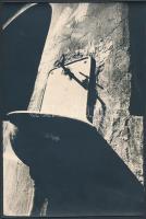 cca 1974 Tóth István (?-?): ,,És azután elmentek az emberek" képsorozat I-V., 5 db vintage alkotás a székesfehérvári fotóművész hagyatékából, 24x18 cm