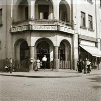 cca 1970 Kecskeméti városképek, 13 db vintage negatív Medgyesi László (?-?) hagyatékából, 6x6 cm