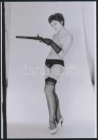 cca 1970 Csőre töltve, 3 db szolidan erotikus fénykép, vintage negatívokról készült mai nagyítások, ...