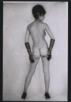 cca 1973 Szolidan erotikus fényképek tétele, 4 db vintage negatívról készült mai nagyítások, 25x18 c...