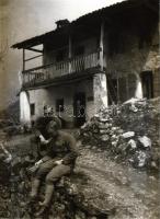 1918 ,,Tombafront" feliratú borítékban 21 db vintage negatív egy, az I. világháborúban szolgála...