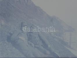 1918 ,,Tombafront" feliratú borítékban 21 db vintage negatív egy, az I. világháborúban szolgála...