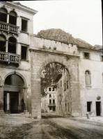 1918 Az I. világháborúban szolgálatot teljesítő katona felvételei feliratozott tasakban, 33 db vinta...