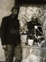 1918 Az I. világháborúban szolgálatot teljesítő katona felvételei feliratozott tasakban, 33 db vinta...