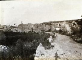 1918 Az I. világháborúban szolgálatot teljesítő katona felvételei feliratozott tasakban, 33 db vinta...