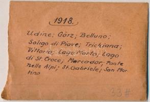 1918 Az I. világháborúban szolgálatot teljesítő katona felvételei feliratozott tasakban, 33 db vinta...