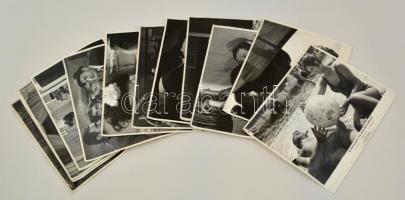 cca 1965 Öt magyar film 13 jelenete, 13 db feliratozott vintage fotó, 24x20 cm