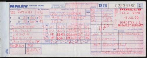 1979 Malév repülőjegy és beszállókártya afrikai utazáshoz, Budapest-Tripoli-Lagos-Berlin-Budapest út...