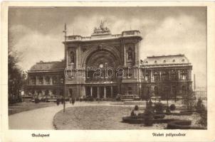 Budapest VII. Keleti pályaudvar, villamos (EK)