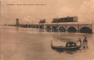 Venice, Venezia; - 62 pre-1945 postcards with some lithos