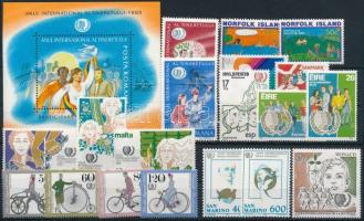 Ifjúság éve 1985 motívum 19 klf bélyeg + 1 blokk Year of Youth 19 stamps + 1 block