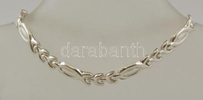 Ezüst(Ag) halmintás karkötő, jelzett, h: 19 cm, nettó: 5,9 g