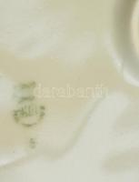 Zsolnay parasztasszony a kutyával, kézzel festett, jelzett, hibátlan, m:31 cm