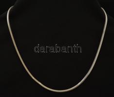 Ezüst(Ag) négyszögletes kígyó nyaklánc, jelzett, h: 42 cm, nettó: 10,6 g