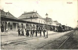 Szeged, vasútállomás, gőzmozdony. Grünwald Hermann kiadása