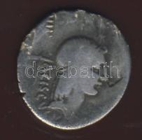 Római Köztársaság L. Valerius Acisculus 45. Denár Ag T:4