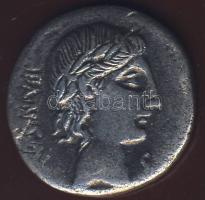 Római Köztársaság C.Vibius C.F. Pausa 90. Denár Ag T:3/3+