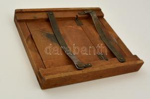 Régi fa fotóelőhívásnál használt tartó, 18×21 cm, belső plüss méret: 12,5×17 cm