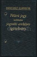 1921-1922 Magyar Királyi Államvasutak féláru-jegy váltására jogosító arcképes igazolványa, fényképpel, aláírással, pecsétekkel, meghoszabbítással az 1922-es évre, bőrtokban.