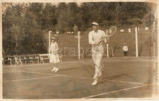 Ótátrafüred, Stary Smokovec, Alt-Schmecks; páros teniszezők / tennis doubles, tennis court, Fot. Dietz photo (ragasztónyomok / glue marks)