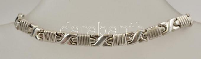Ezüst(Ag) X-mintás karkötő, jelzett, h: 18,5 cm, nettó: 7,7 g